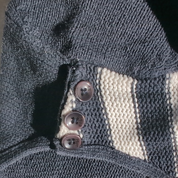 Roxy sweater - Picture 3 of 3